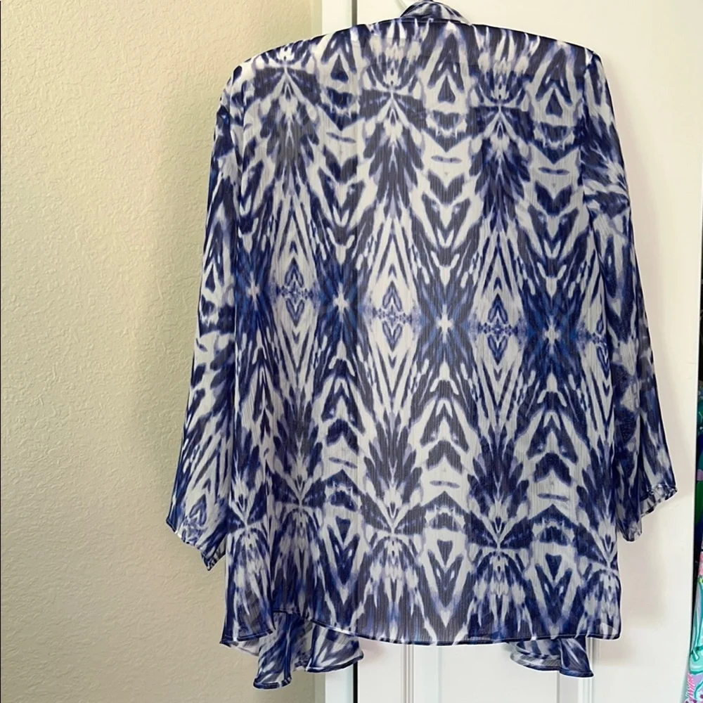 Chico’s Size I Blue and White Sheer Opened Blouse - Picture 8 of 8